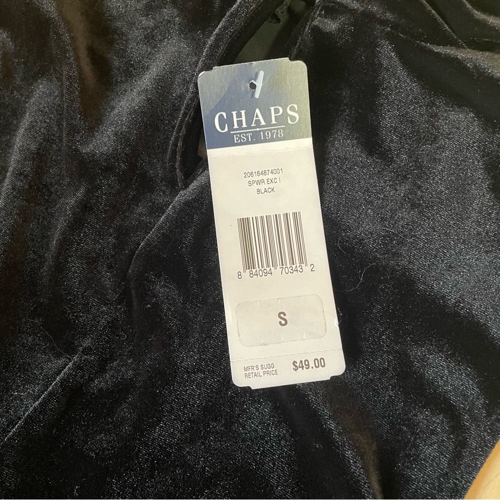 New Clothing Bundle - Picture 9 of 11